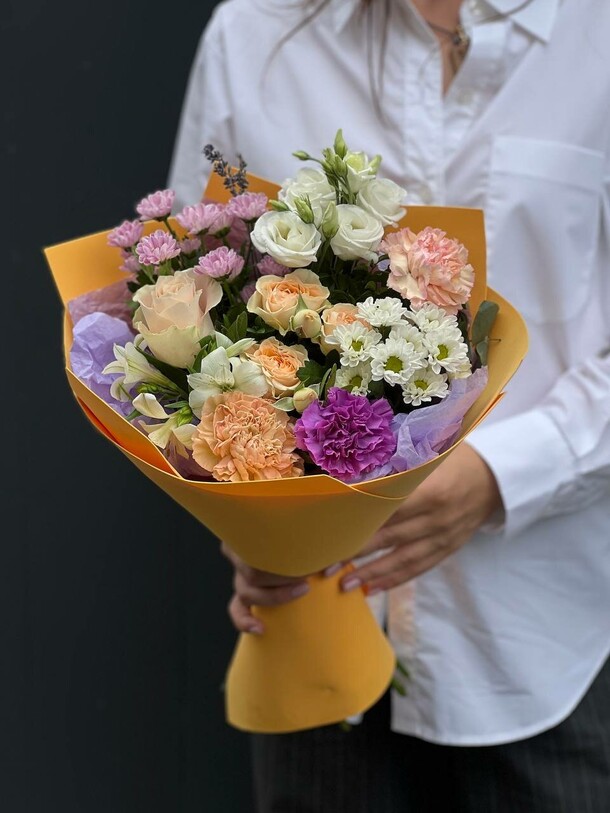 Букет вальс цветов, артикул F1451065 - 3550 рублей, доставка по городу. Flawery - доставка цветов