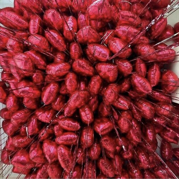 Сердца любимой "биение сердца" 50 шт, артикул F1376413 - 22000 рублей, доставка по городу. Flawery - доставка цветов