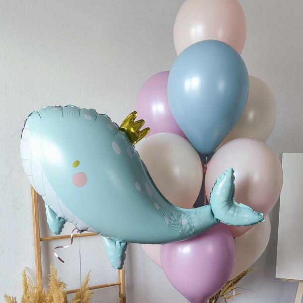 Девочке - набор шаров с китом в короне, артикул F1456630 - 4290 рублей, доставка по городу. Flawery - доставка цветов