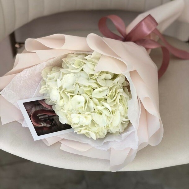 Авторский букет "мария", артикул F1367918 - 1600 рублей, доставка по городу. Flawery - доставка цветов