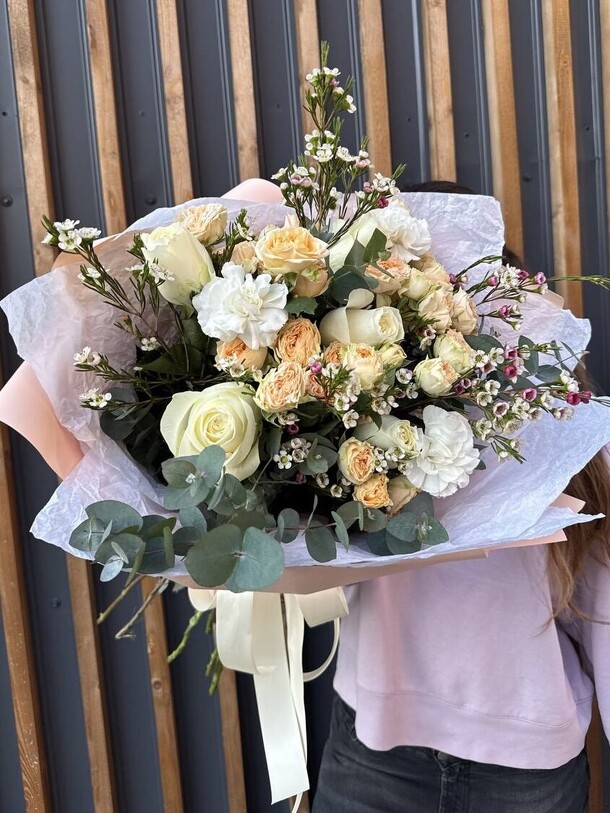 Авторский букет 💛💛💛, артикул F1398524 - 7149 рублей, доставка по городу. Flawery - доставка цветов