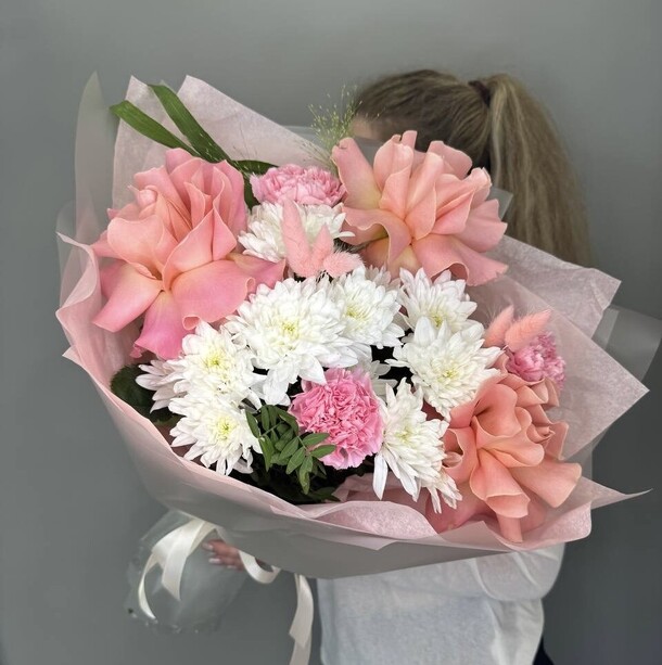 Букет «нежный», артикул F1408832 - 4399 рублей, доставка по городу. Flawery - доставка цветов