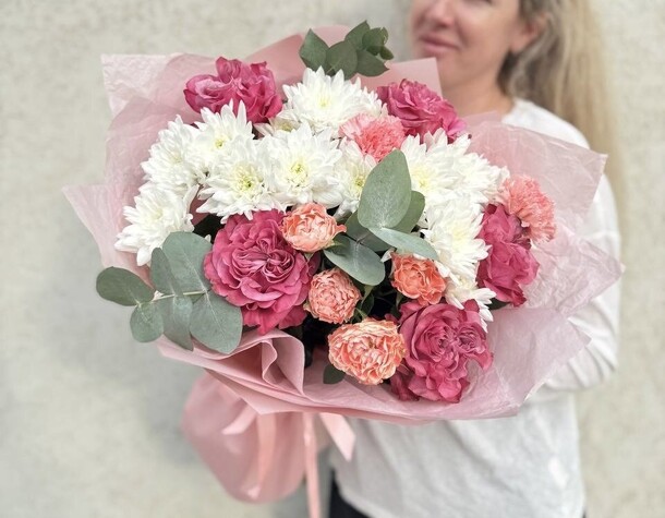 Букет «прелесть», артикул F1408841 - 6599 рублей, доставка по городу. Flawery - доставка цветов