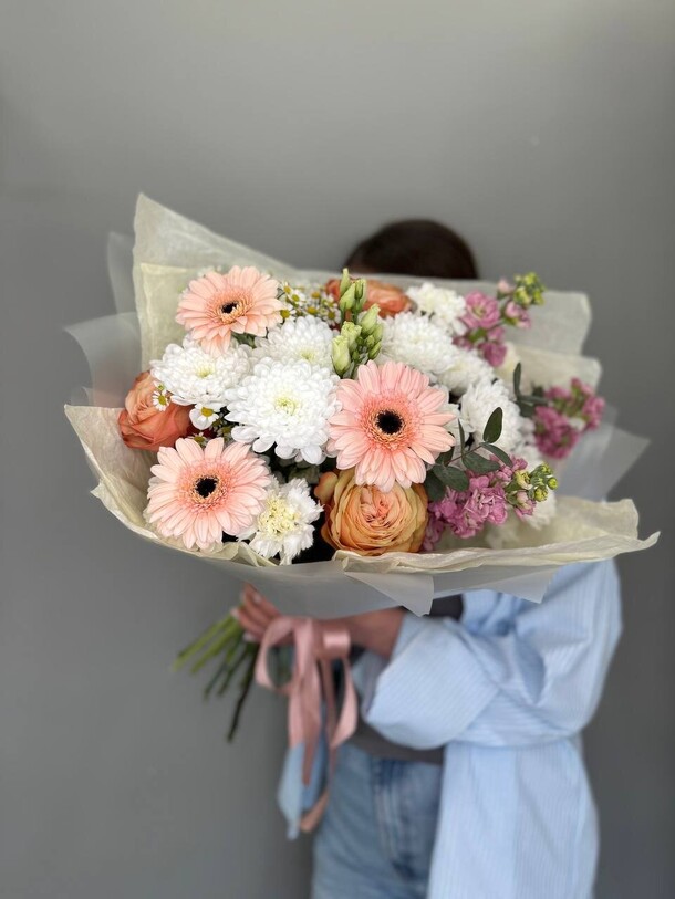 Букет «вдохновение», артикул F1410986 - 7150 рублей, доставка по городу. Flawery - доставка цветов