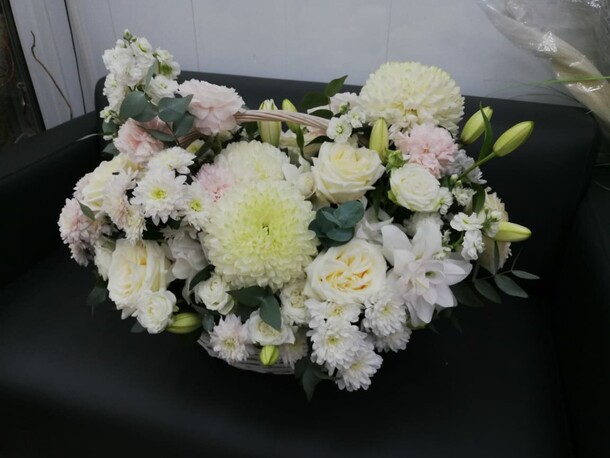 Корзина цветочный бум, артикул F1365896 - 25700 рублей, доставка по городу. Flawery - доставка цветов