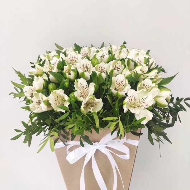 Постоянство, артикул F1379646 - 3700 рублей, доставка по городу. Flawery - доставка цветов