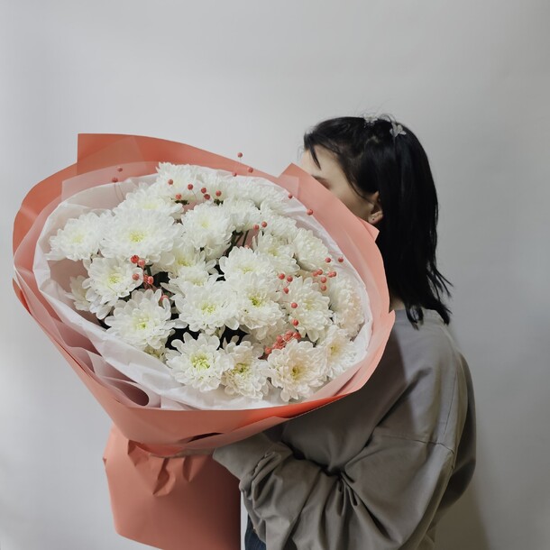 Букет цветов нежность м, артикул F1396590 - 4450 рублей, доставка по городу. Flawery - доставка цветов