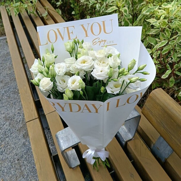 Белая эустома, артикул F1367441 - 6500 рублей, доставка по городу. Flawery - доставка цветов