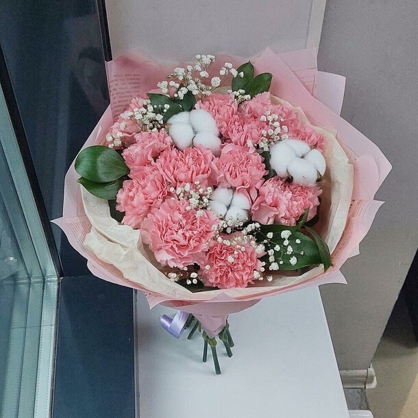 Букет с диантусами, артикул F1367449 - 6500 рублей, доставка по городу. Flawery - доставка цветов