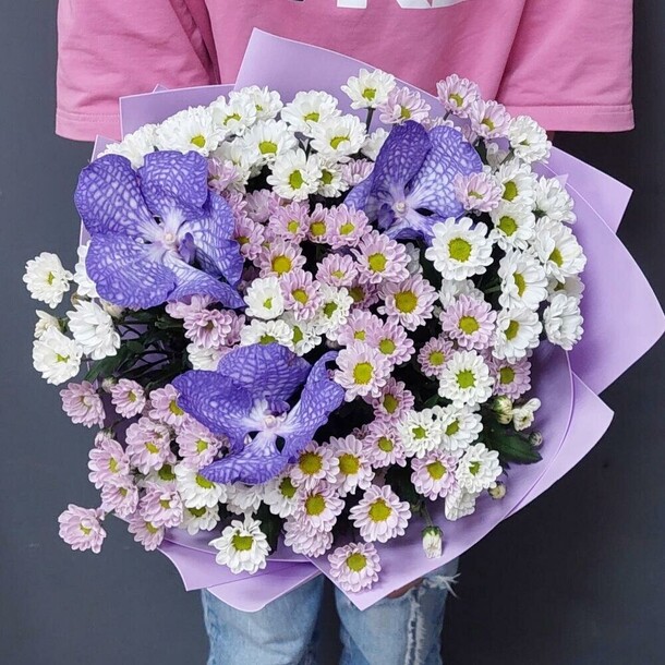 Бабочки в летнем саду, артикул F1367452 - 8150 рублей, доставка по городу. Flawery - доставка цветов