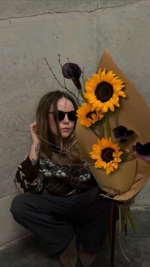 Ярко и необычно, артикул F1368261 - 5300 рублей, доставка по городу. Flawery - доставка цветов