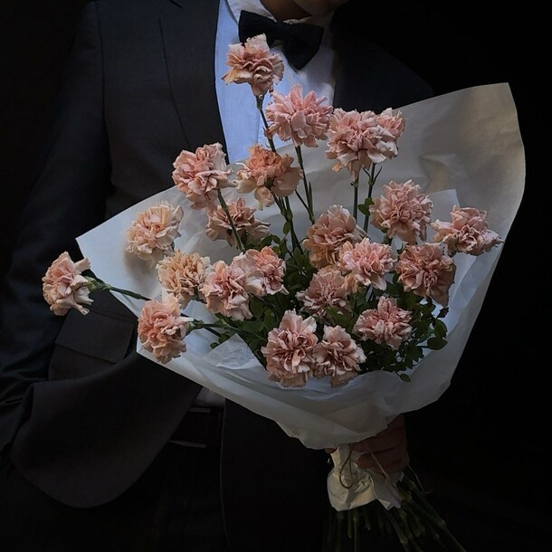 Диантусы. Стойко и нежно, артикул F1373298 - 4900 рублей, доставка по городу. Flawery - доставка цветов