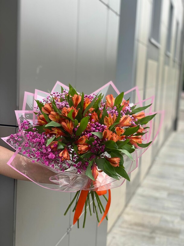 Лето, артикул F1370632 - 6160 рублей, доставка по городу. Flawery - доставка цветов