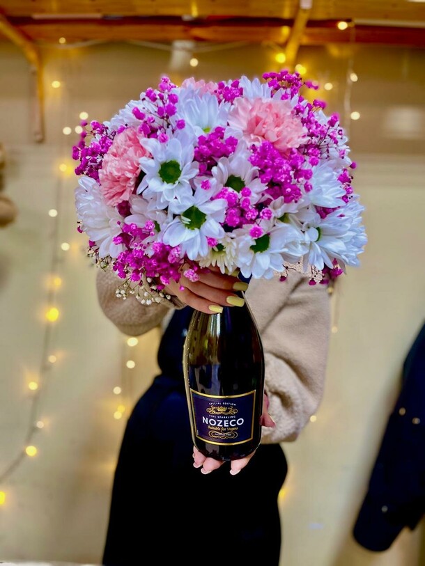 Вечерний привет, артикул F1371025 - 7315 рублей, доставка по городу. Flawery - доставка цветов