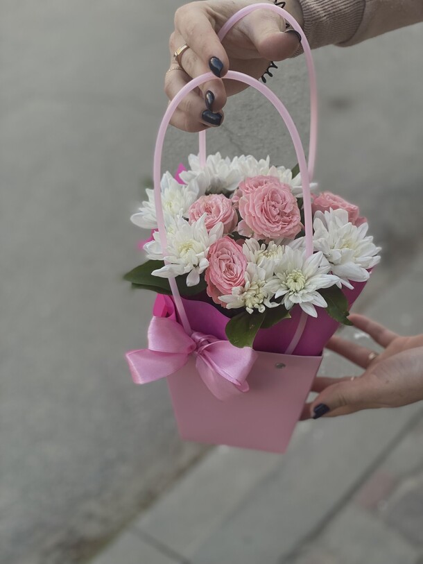 Композиция розовая малышка, артикул F1198272 - 1600 рублей, доставка по городу. Flawery - доставка цветов