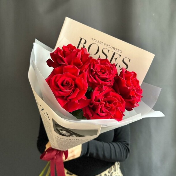 Букетик с французскими розами, артикул F1371865 - 2562 рублей, доставка по городу. Flawery - доставка цветов