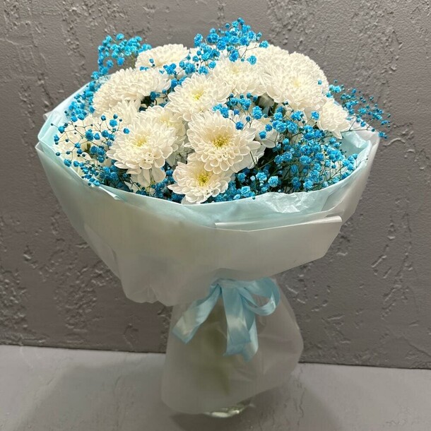 Букет хризантем 💙, артикул F1372422 - 7230 рублей, доставка по городу. Flawery - доставка цветов