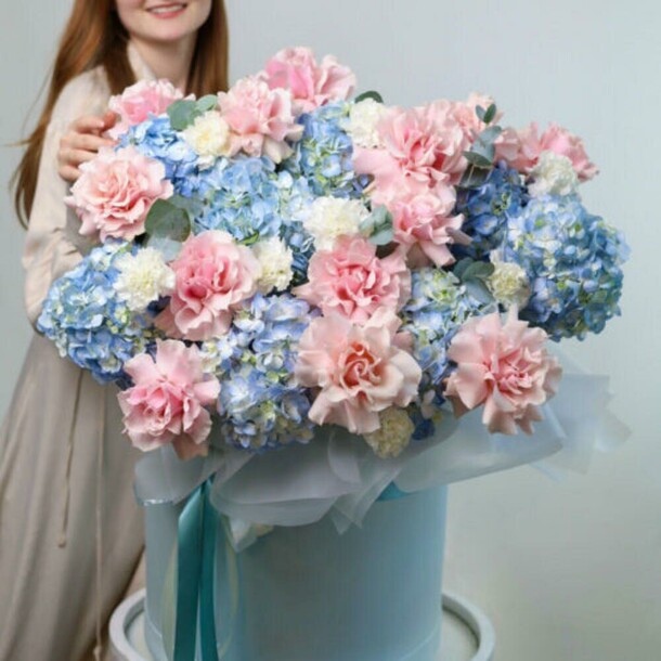 Vip коробка, артикул F1379807 - 33584 рублей, доставка по городу. Flawery - доставка цветов