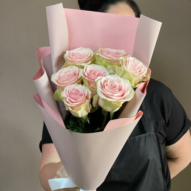 Букет из роз, артикул F1413865 - 2405 рублей, доставка по городу. Flawery - доставка цветов