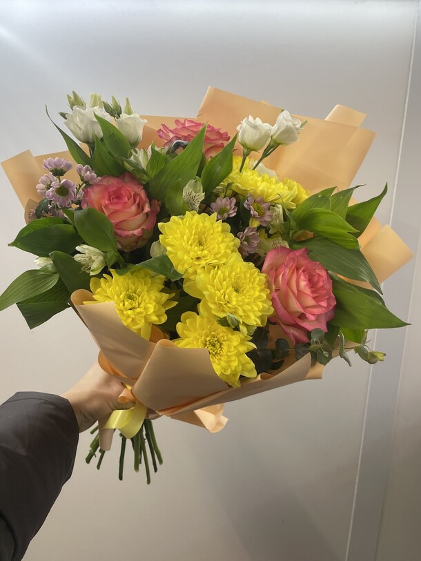 Яркая встреча, артикул F1371860 - 3900 рублей, доставка по городу. Flawery - доставка цветов