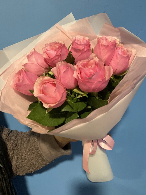 Букет розовых роз 9, артикул F1372781 - 2400 рублей, доставка по городу. Flawery - доставка цветов