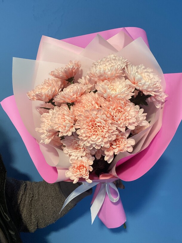 Букет комплимент| кустовых хризантем, артикул F1372814 - 2400 рублей, доставка по городу. Flawery - доставка цветов