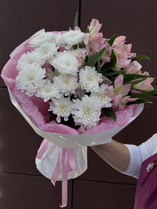 Букет кругляш, артикул F1446864 - 3900 рублей, доставка по городу. Flawery - доставка цветов