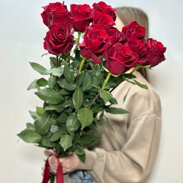 Букет красных роз, артикул F1447796 - 7600 рублей, доставка по городу. Flawery - доставка цветов