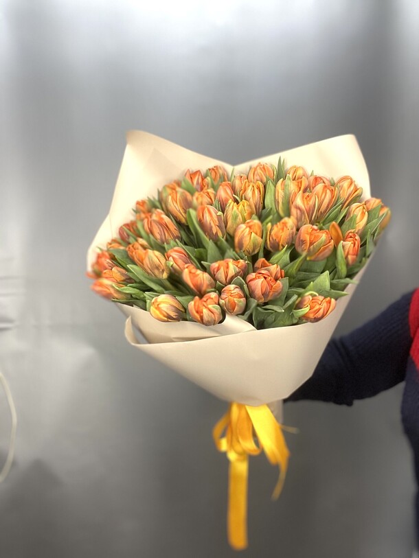 Букет из тюльпан, артикул F1373872 - 18990 рублей, доставка по городу. Flawery - доставка цветов