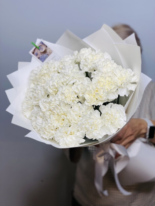 Букет из воздушных белых диантусов, артикул F1374140 - 4890 рублей, доставка по городу. Flawery - доставка цветов