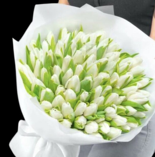 Белые тюльпаны 101 шт, артикул F1386672 - 33900 рублей, доставка по городу. Flawery - доставка цветов