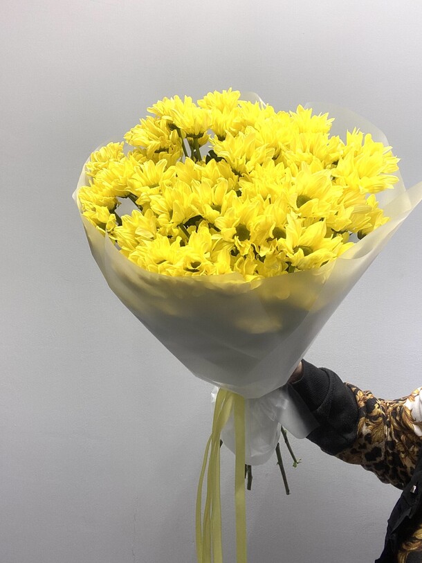 Желтые ромашки 15 шт, артикул F1421834 - 4900 рублей, доставка по городу. Flawery - доставка цветов