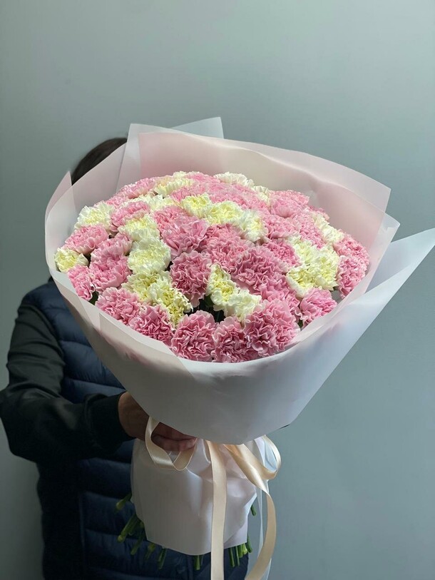 Диантусы 65 шт, артикул F1432245 - 11192 рублей, доставка по городу. Flawery - доставка цветов