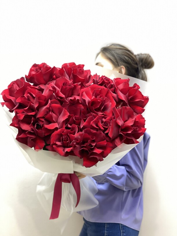 Французские розы экспловер 15 шт, артикул F1503887 - 6590 рублей, доставка по городу. Flawery - доставка цветов