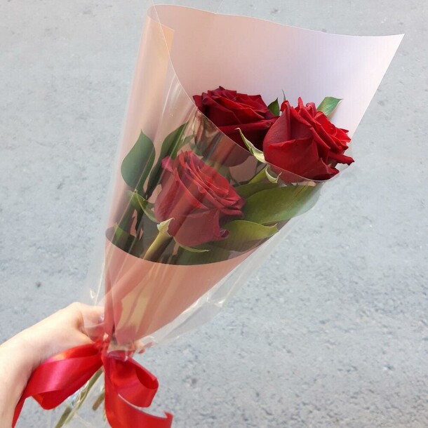 Букет-комплимент "послание для любимой", артикул F1212967 - 1797 рублей, доставка по городу. Flawery - доставка цветов