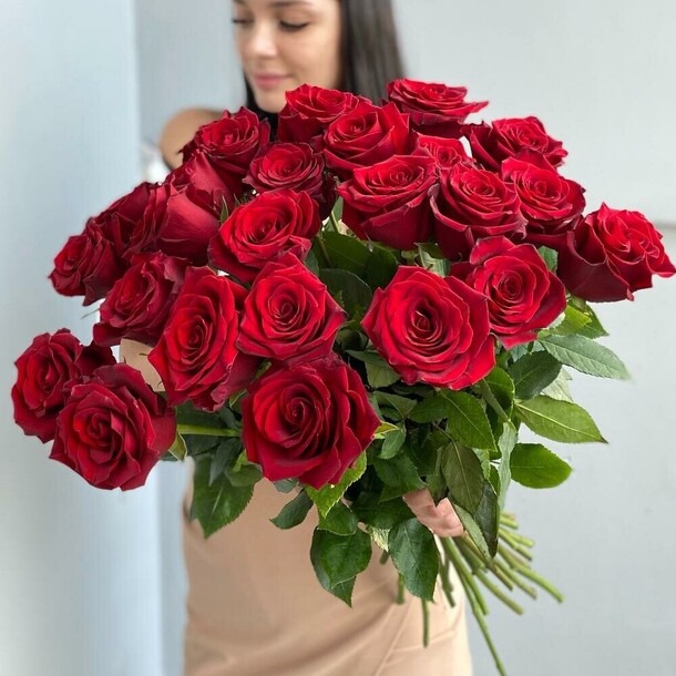 Красные розы🌹, артикул F1229246 - 10249 рублей, доставка по городу. Flawery - доставка цветов