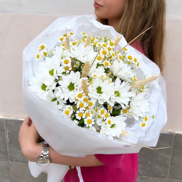 Букет "летнее воспоминание", артикул F1229655 - 4027 рублей, доставка по городу. Flawery - доставка цветов