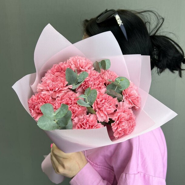 Диантус с эвкалиптом, артикул F1235554 - 3771 рублей, доставка по городу. Flawery - доставка цветов