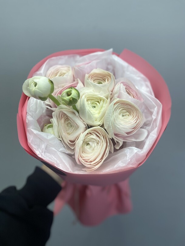 Ранункулюс 9 шт, артикул F1399605 - 17050 рублей, доставка по городу. Flawery - доставка цветов