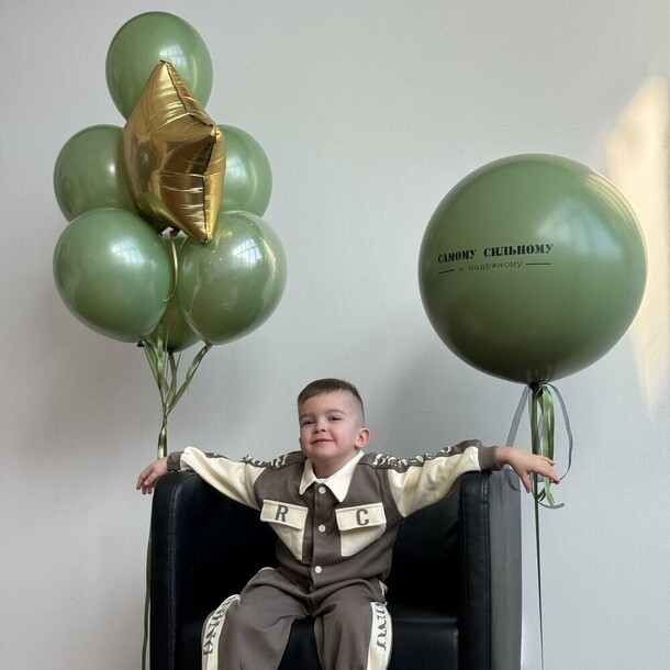 Самому сильному, артикул F1401085 - 5990 рублей, доставка по городу. Flawery - доставка цветов