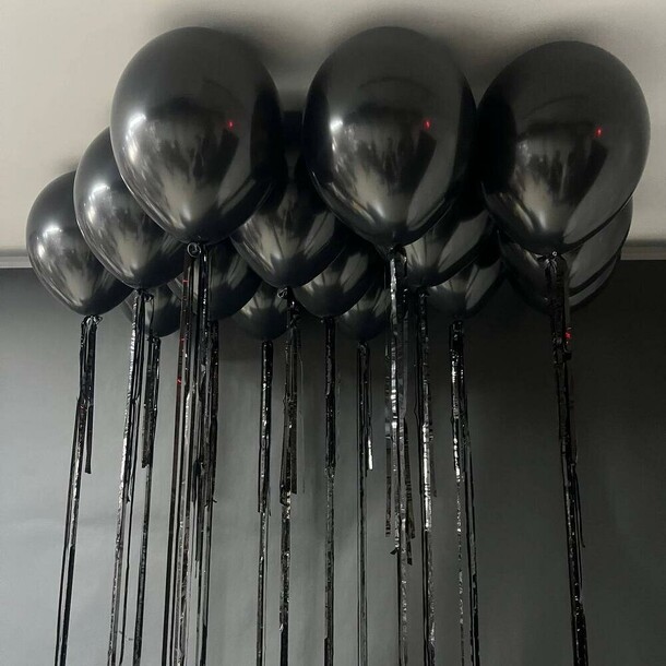 Шары под потолок черный ворон, артикул F1450810 - 5338 рублей, доставка по городу. Flawery - доставка цветов