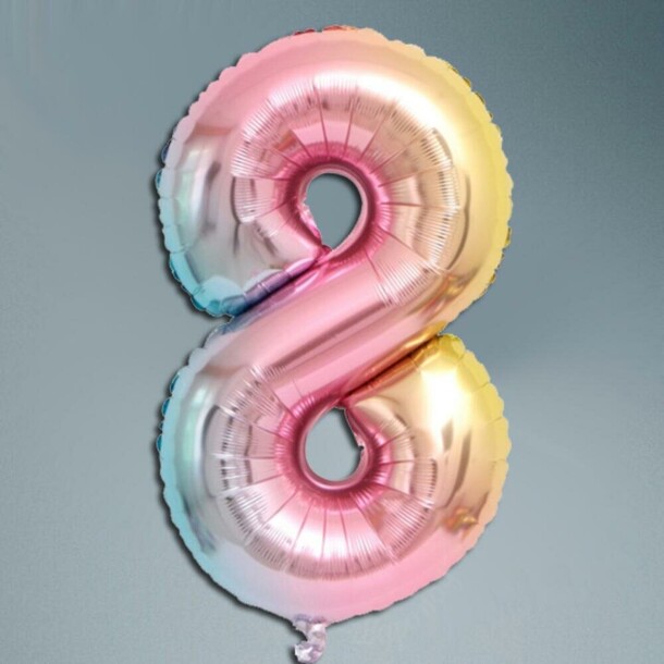 Шар цифра градиент 8, артикул F1452314 - 1950 рублей, доставка по городу. Flawery - доставка цветов