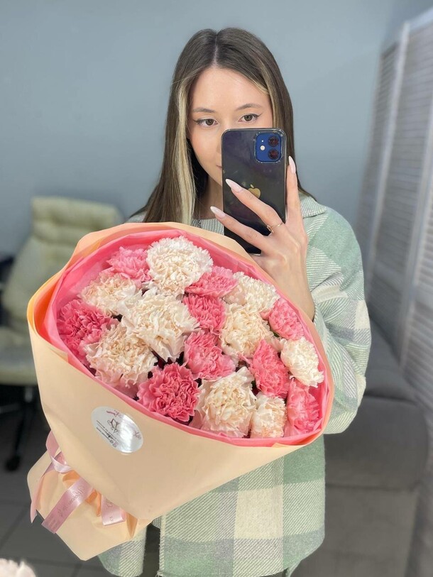 Поле диантусов, артикул F1252297 - 4659 рублей, доставка по городу. Flawery - доставка цветов