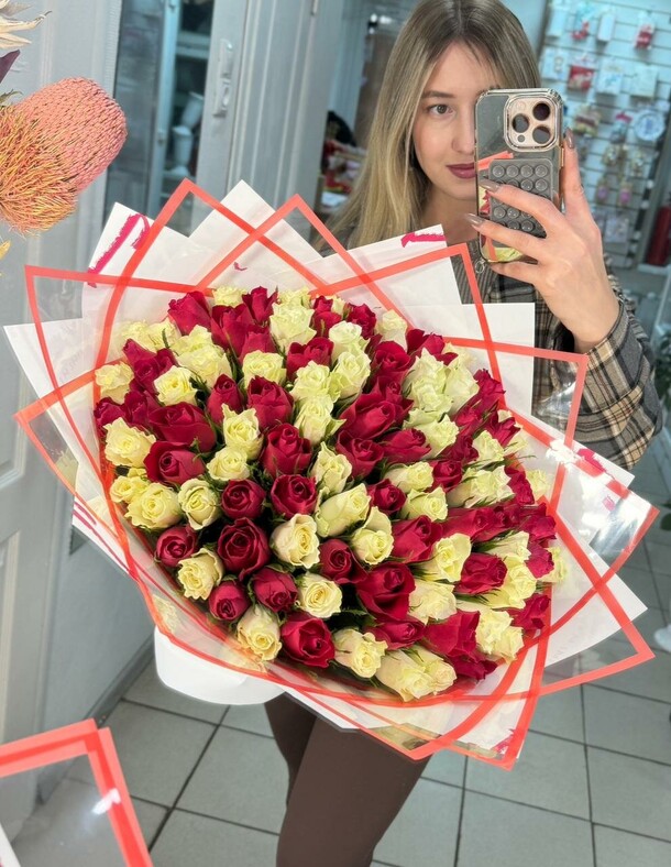 Клубничное мороженое, артикул F1474899 - 13510 рублей, доставка по городу. Flawery - доставка цветов