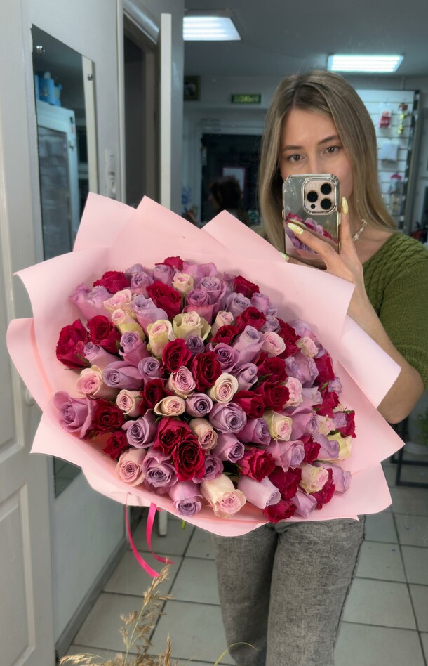 101 роза, артикул F64216 - 17719 рублей, доставка по городу. Flawery - доставка цветов