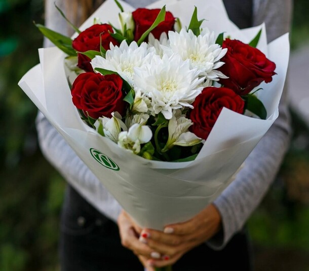 Алые паруса, артикул F1089305 - 5250 рублей, доставка по городу. Flawery - доставка цветов