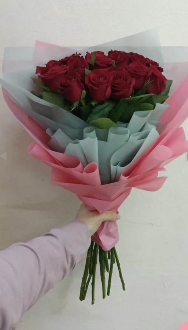 15 роз, артикул F1265676 - 3950 рублей, доставка по городу. Flawery - доставка цветов