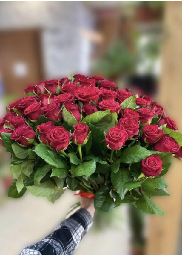 Красная роза, артикул F1265683 - 9700 рублей, доставка по городу. Flawery - доставка цветов