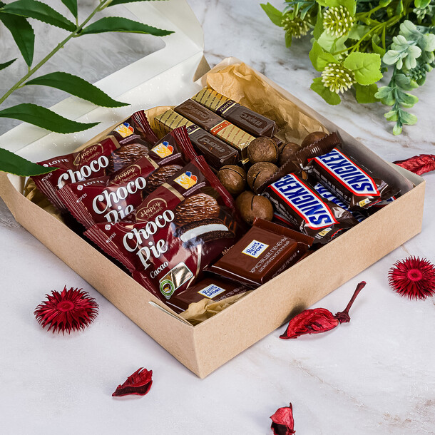 Подарочный набор "шоколадное счастье", артикул F1403554 - 3500 рублей, доставка по городу. Flawery - доставка цветов