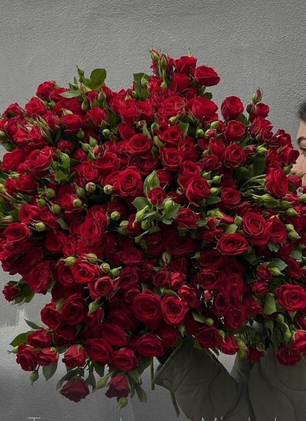 Букет 51 роза, артикул F1398556 - 21743 рублей, доставка по городу. Flawery - доставка цветов